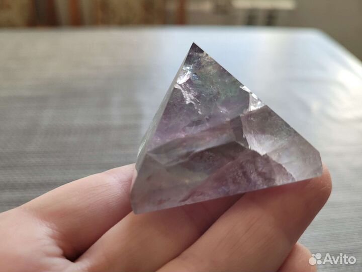 Пирамида из флюрита