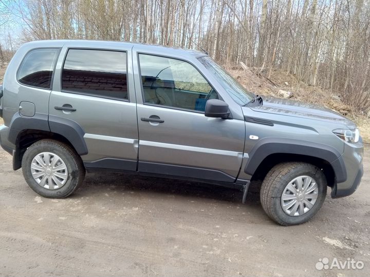 ВАЗ Niva Travel 1.7 МТ, 2021, 20 247 км