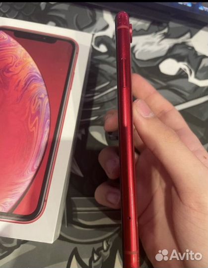 Телефон iPhone XR