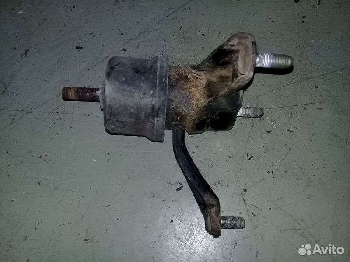 Опора двигателя (подушка двс) передняя левая 12372