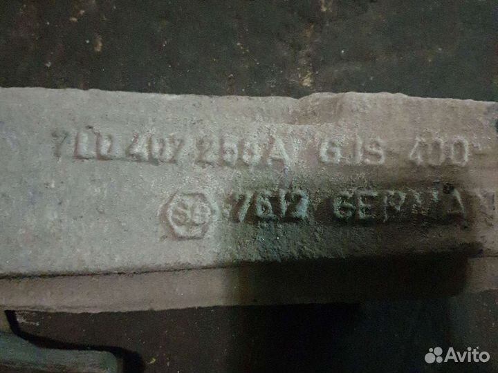 Кулак поворотный правый передний фольцваген туарег