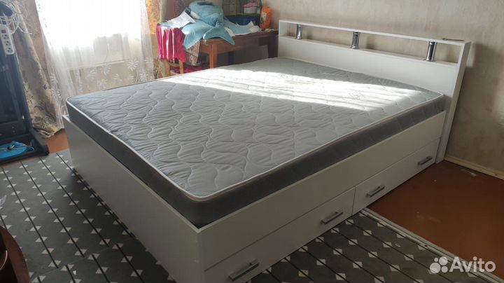 Кровать полуторка 140х200 см
