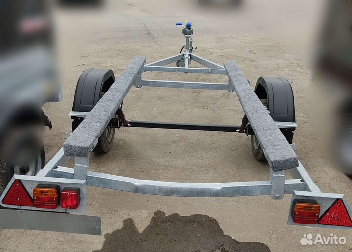 Прицеп лодочный