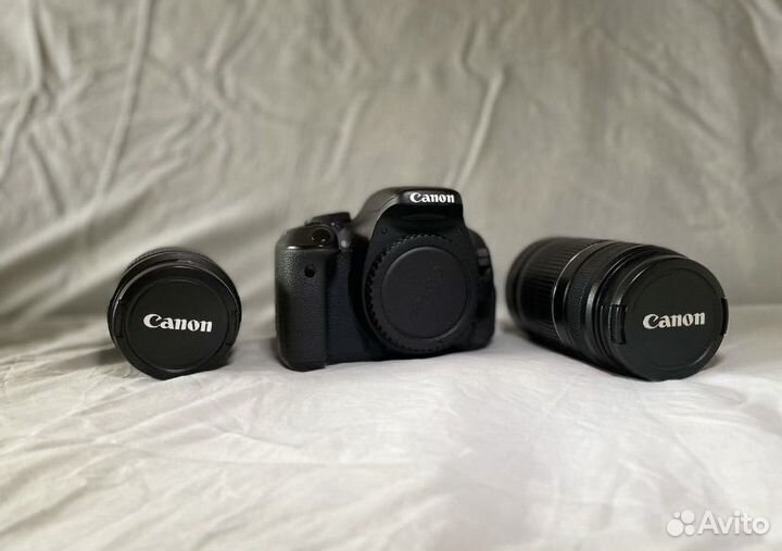 Зеркальный фотоаппарат Canon EOS 600D