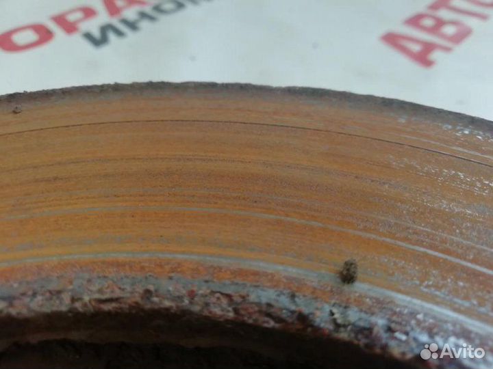 Диск тормозной передний Toyota Prius 1 W10