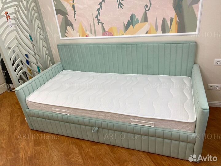 Детская кровать с мягкими бортиками