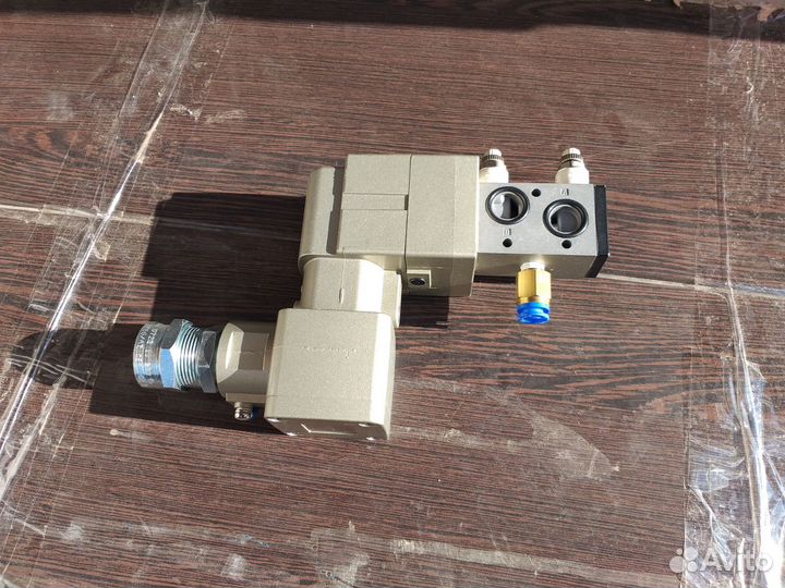 Пневмоклапан SMC 50-VF3-5T