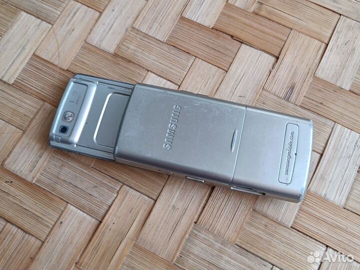 Samsung SGH-J600