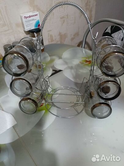 Подставка с стаканами