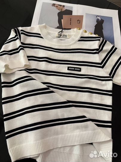 Стильная кофта miu miu