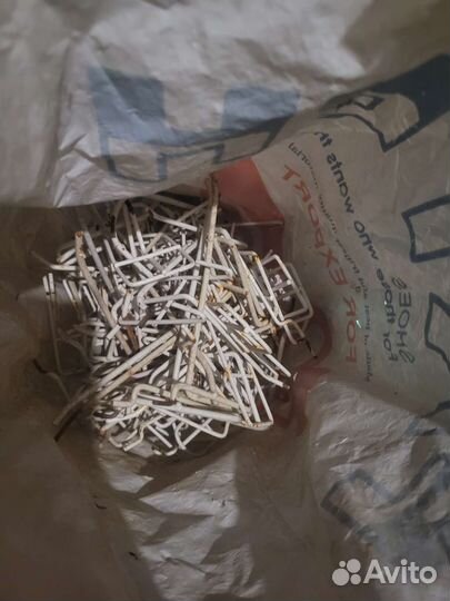 Крючки, кронштейны для сетки