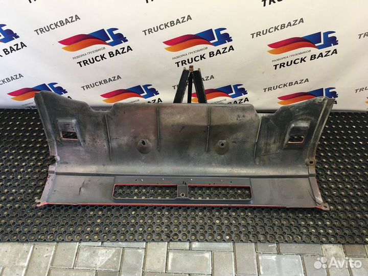 Накладка переднего бампера центральная