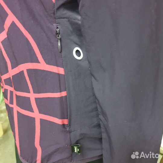 Спортивная кофта