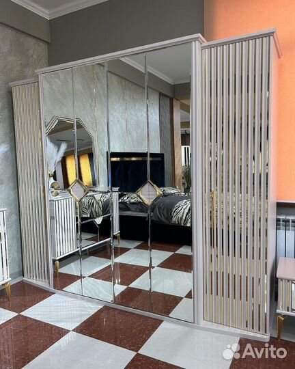 Спальный гарнитур