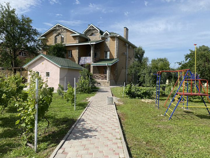 Гостиница, 900 м²
