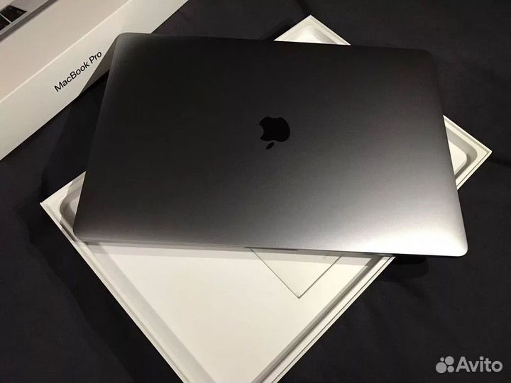 Apple MacBook pro 13 2022 m2 512