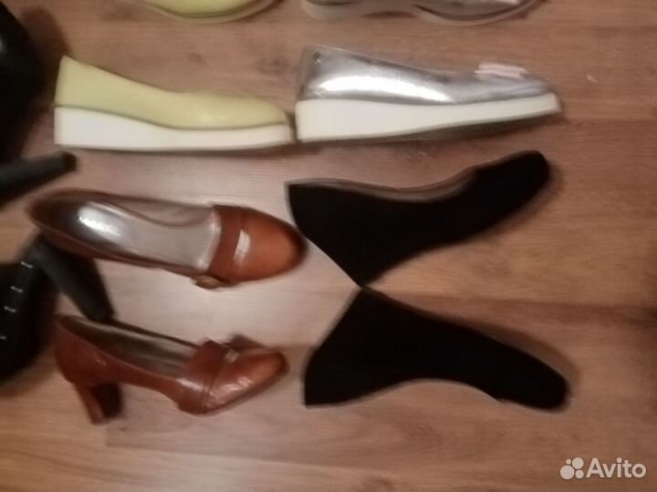 Кожа туфли сабо