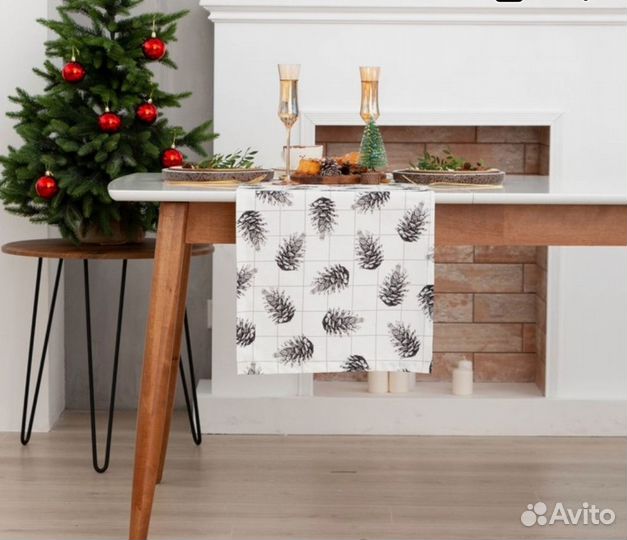 Скатерть дорожка новогодняя шишки