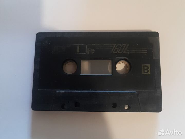 Ретро кассета с записью Ваенги