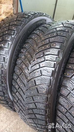 Michelin X-Ice North 4 SUV 235/65 R17
