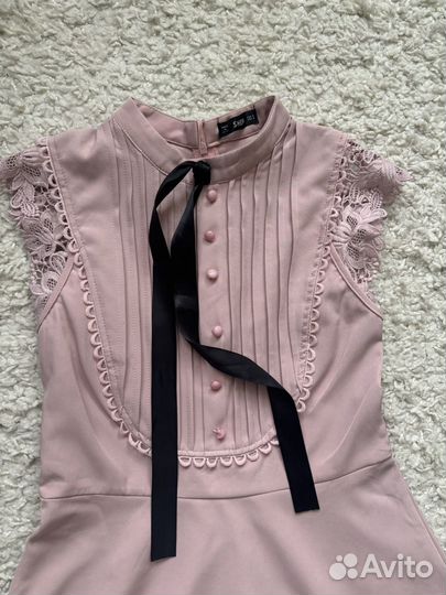 Платья вечерние