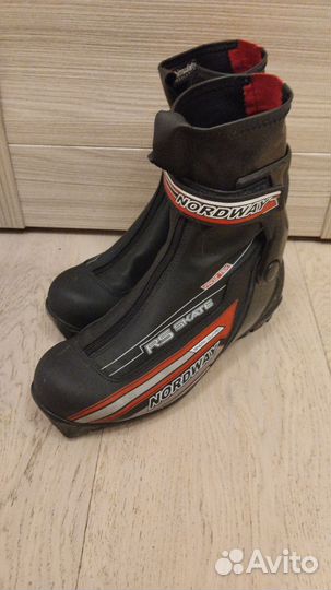 Лыжные ботинки коньковые Nordway