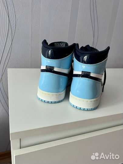 Кроссовки Nike Air Jordan 1 UNC Patent W оригинал
