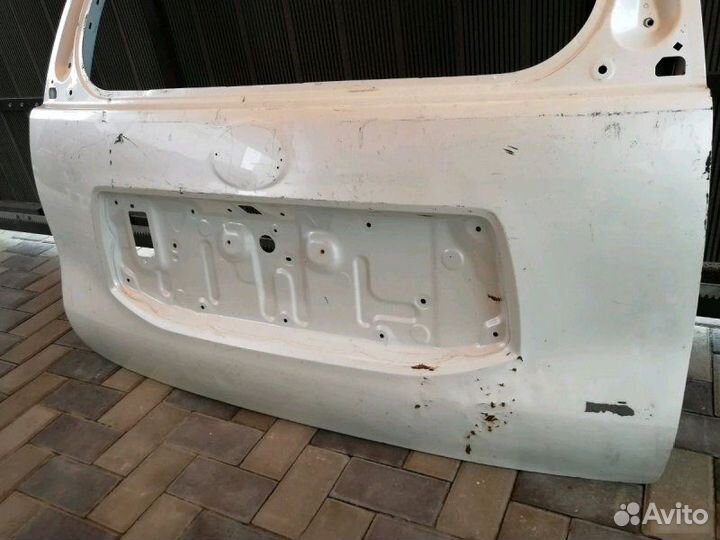 Крышка багажника Toyota Land Cruiser Prado 150