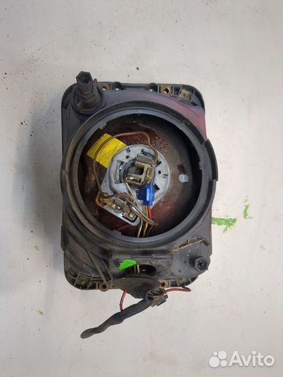 Фара (передняя) Mercedes 814, 1994