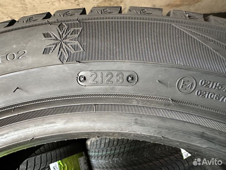 Triangle PL02 255/45 R19