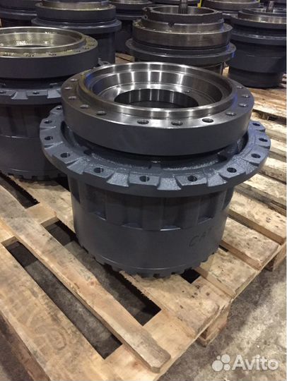 Редуктор хода CAT330