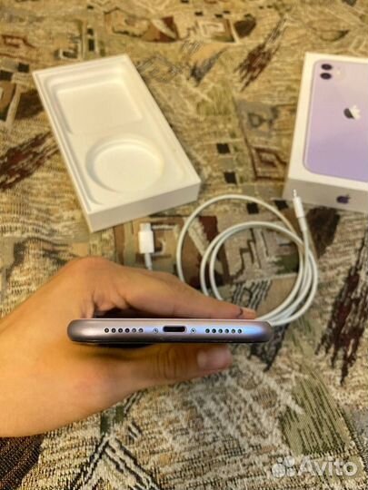 iPhone 11, 64 ГБ