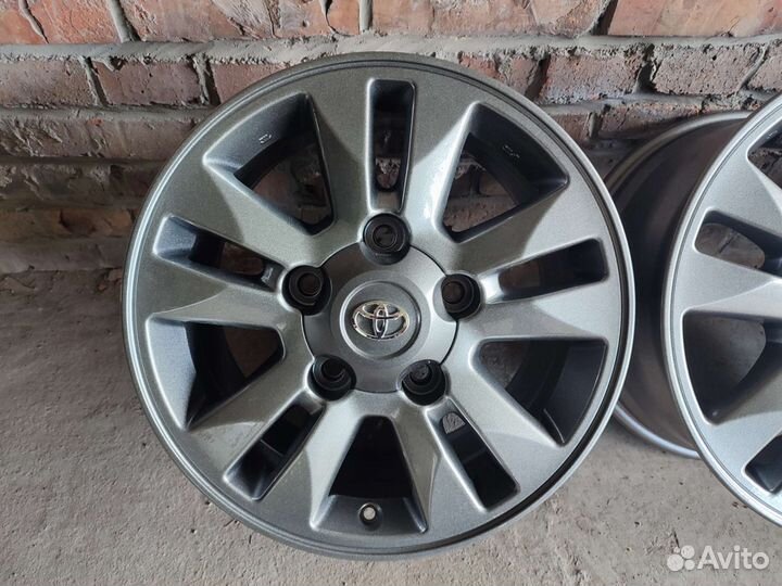 Оригинальные Toyota Land Cruiser 200 R17 5x150