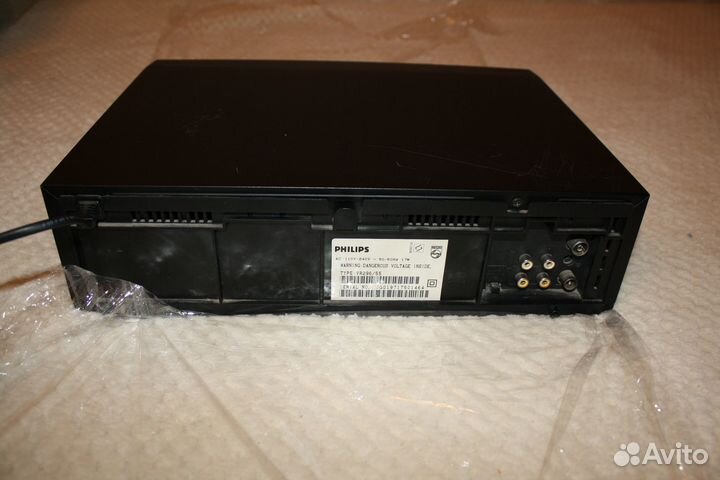 Видеомагнитофон Philips
