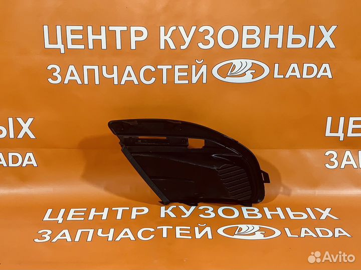 Заглушка переднего бампера правая Granta FL