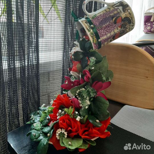 Парящая чаша