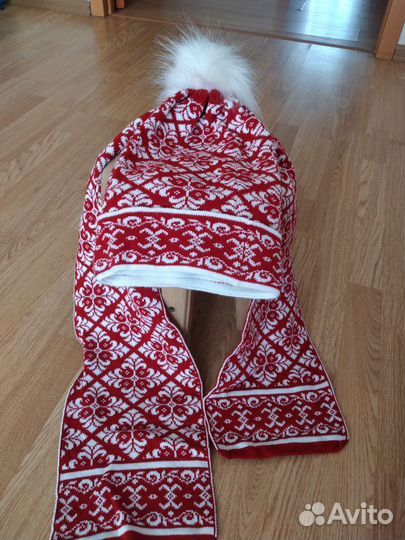 Комплект новый, шапка и шарф женский