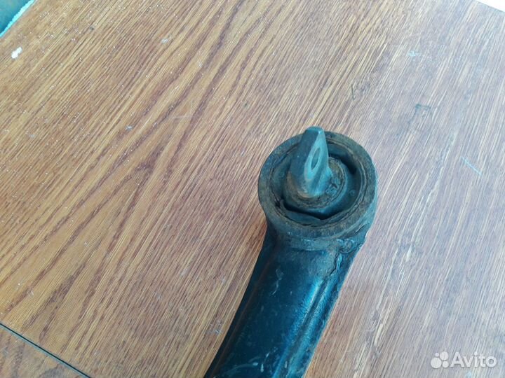 Рычаг задний Toyota Auris 180