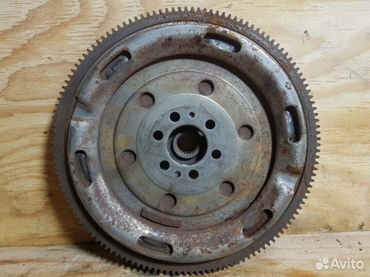 Маховик Audi A4 8E ALT 2005