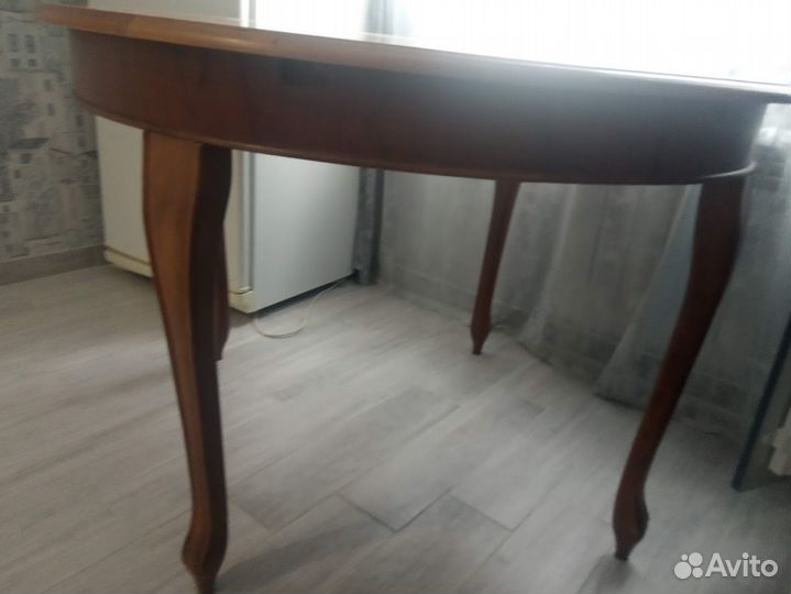 Стол кухонный круглый