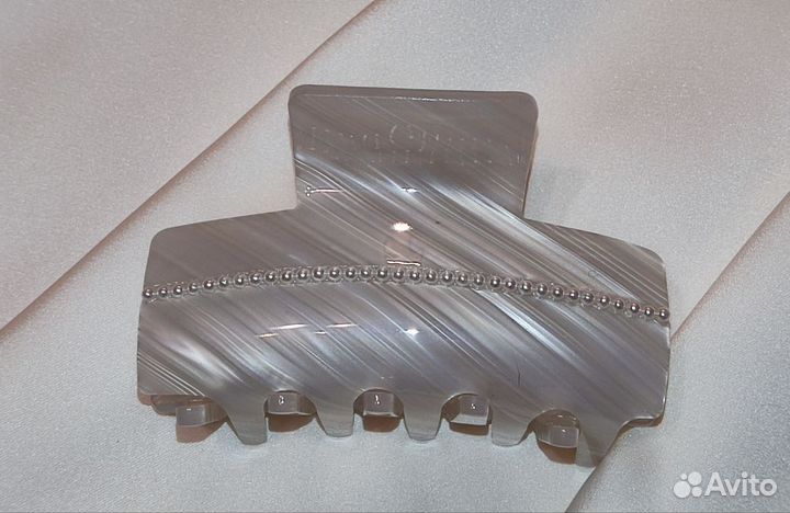 Милый краб для волос