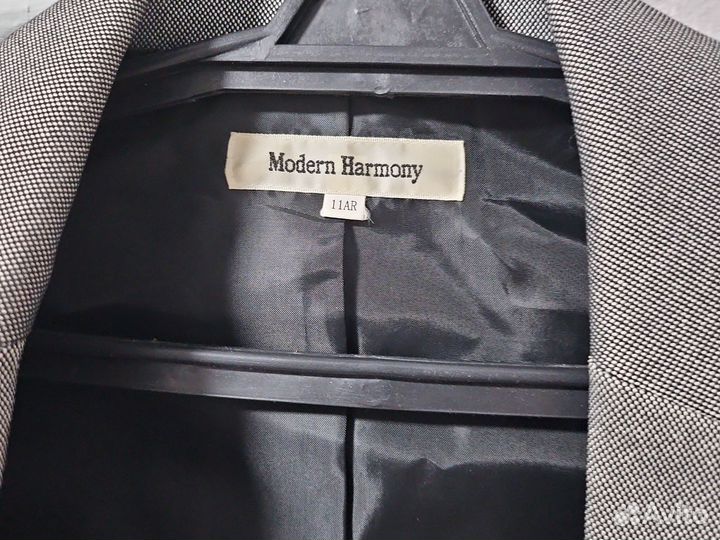 Брючный костюм женский