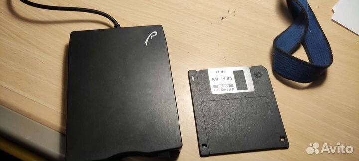 Фотоаппарат Sony Mavica FD91 (1998 год) 0,8 мп