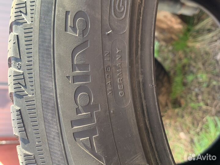 Michelin Alpin 5 215/55 R17