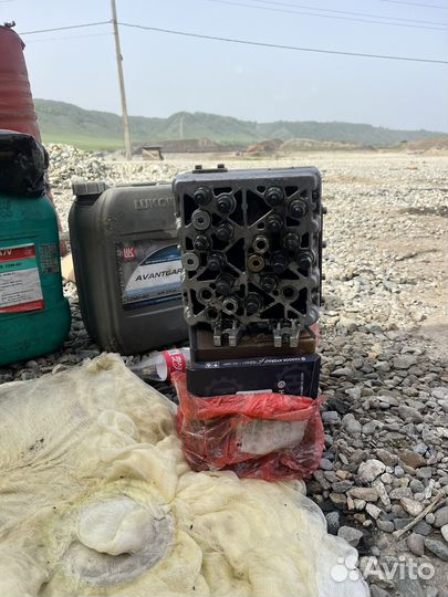 Распределитель на хитачи 240