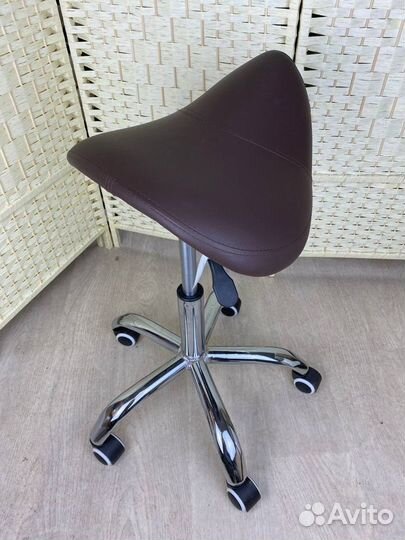 Стул-седло без спинки