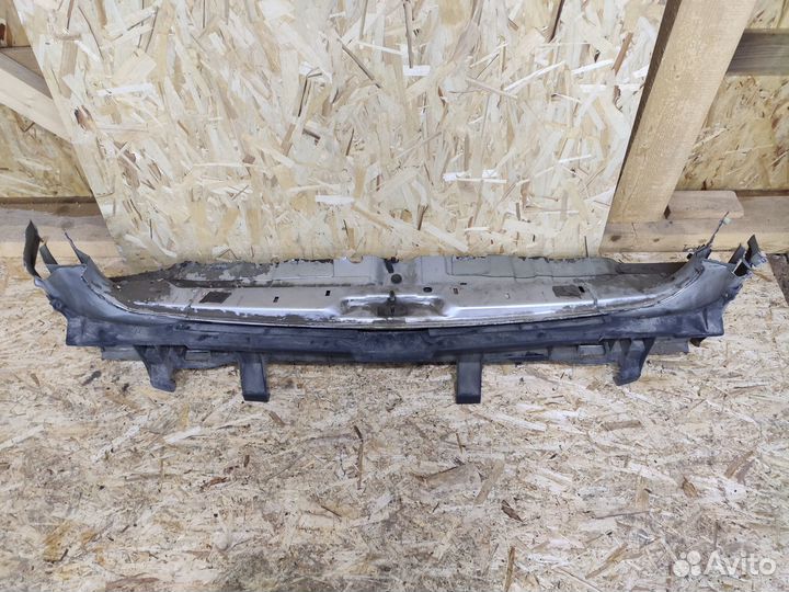 Панель задняя Dodge Caravan 4