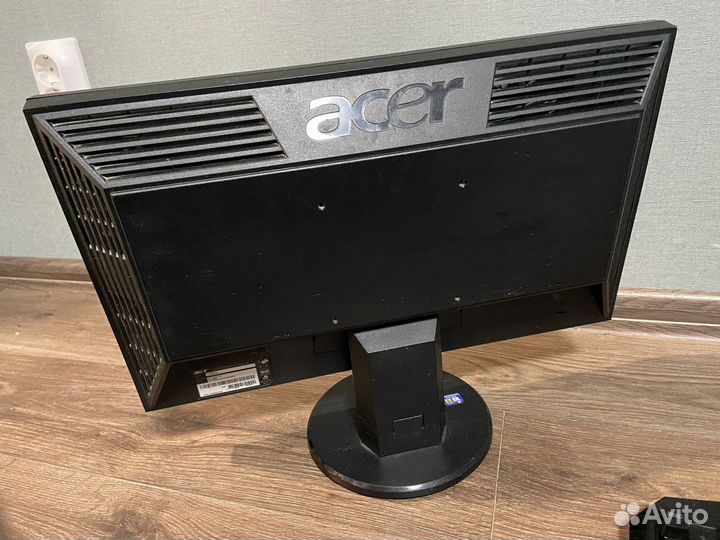 Монитор Acer V193hqdb черный