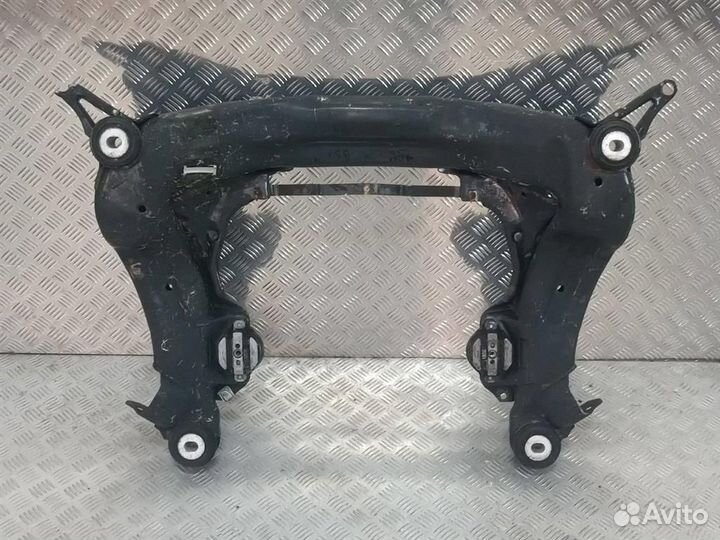 Балка подвески передняя (подрамник) Volkswagen Pa