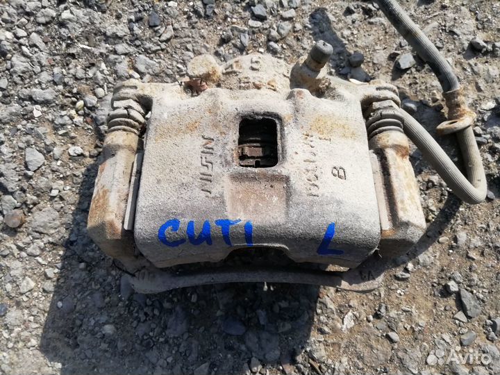 Суппорт передний левый Хонда Сити